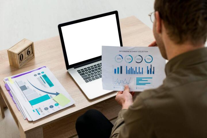 The Evolution of Personal Knowledge: From Folders to Graph Databases